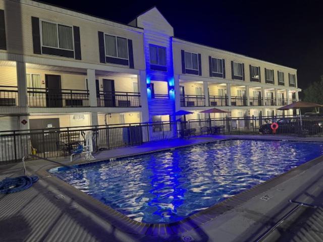 Days Inn By Wyndham Marietta-Atlanta-Delk Road Екстериор снимка
